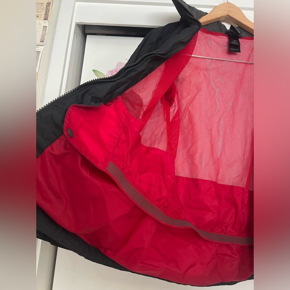 Youth boys north face rain jacket size large (14/16) - Picture 4 of 7